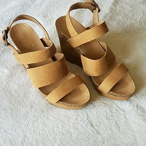 Beige wedge